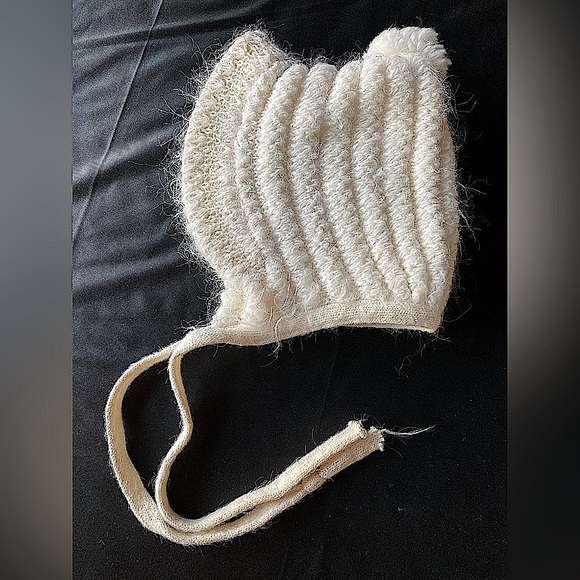 2/$10 - White & Pink Baby Bonnets and White knit Baby Booties with tassels - Picture 12 of 15